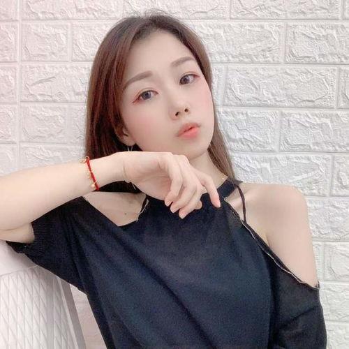 网红主播在线吃瓜,揭秘娱乐圈幕后真相  第1张